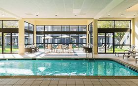 Courtyard By Marriott Chicago Naperville